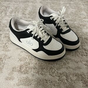 ALO women’s sneaker 7